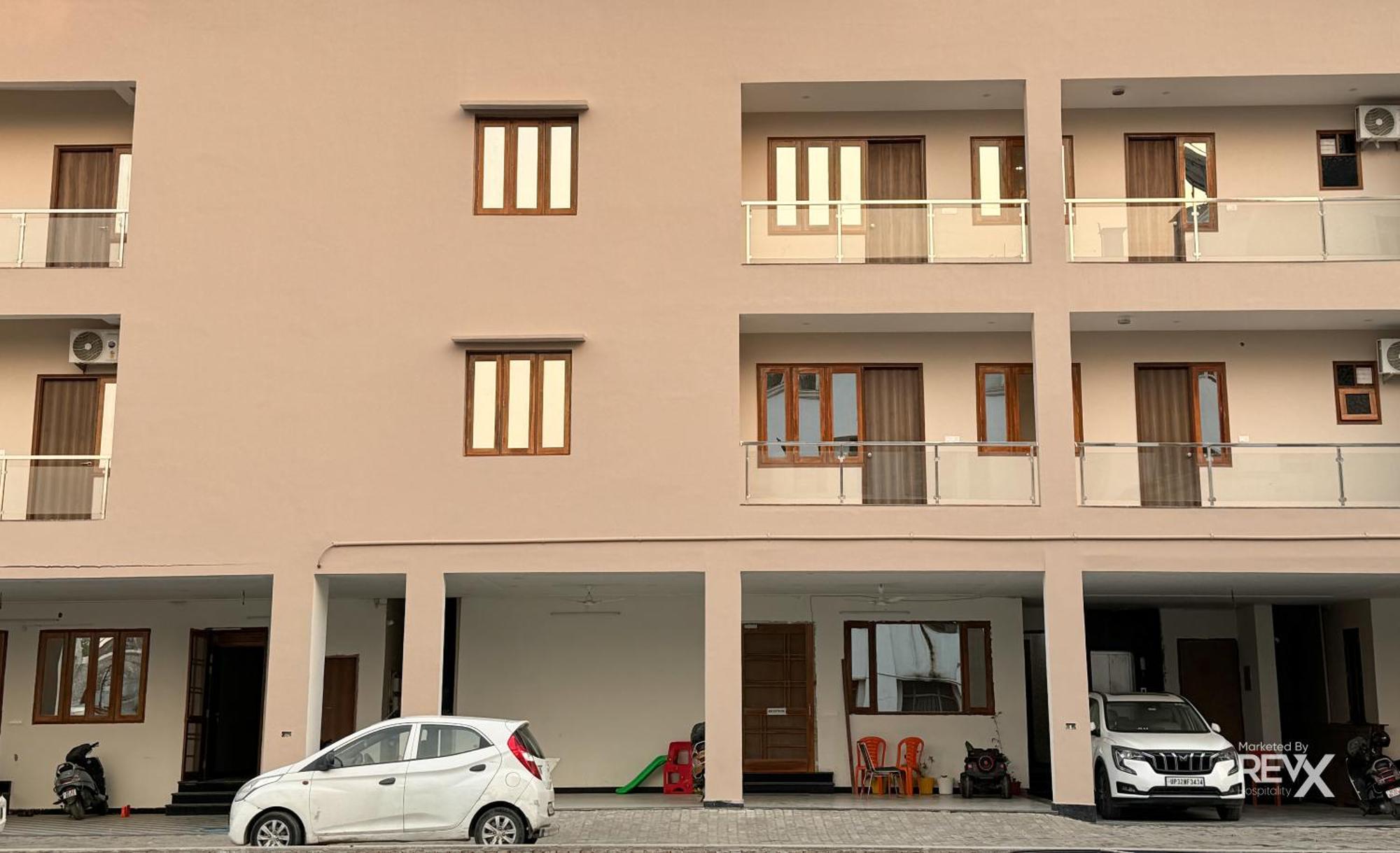 Guru Sadan A Luxe Stay Ayodhya Exterior photo