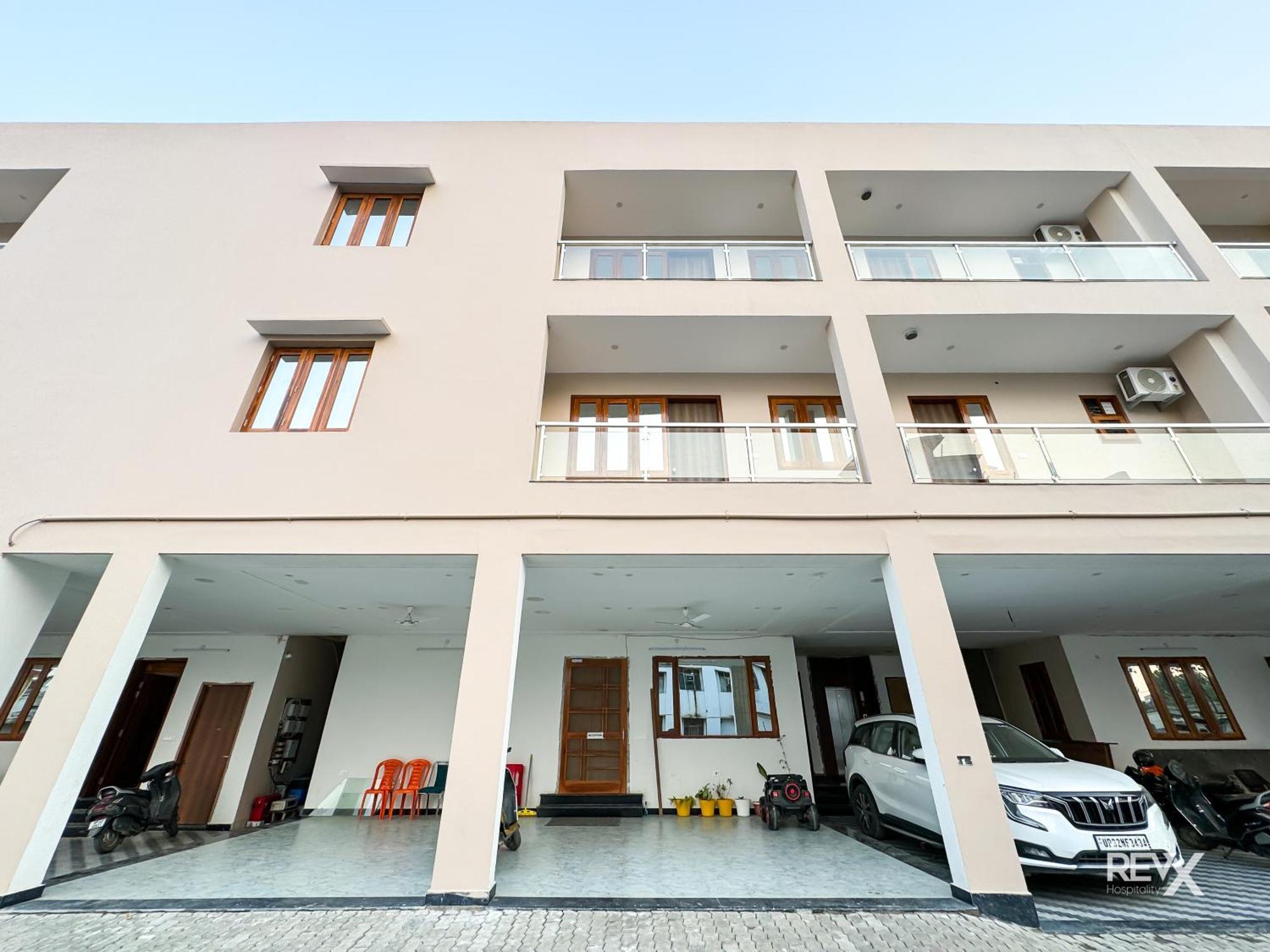 Guru Sadan A Luxe Stay Ayodhya Exterior photo
