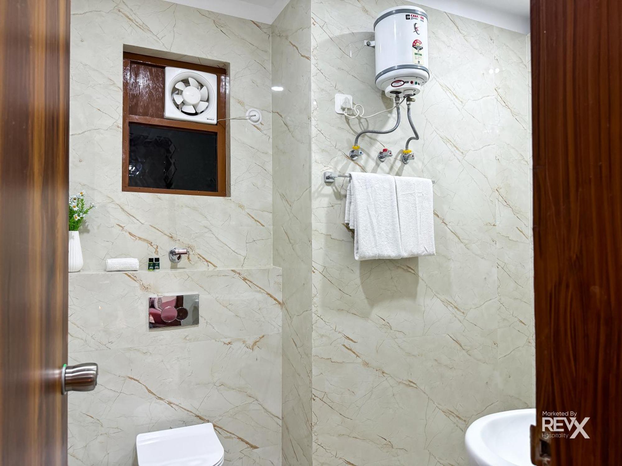 Guru Sadan A Luxe Stay Ayodhya Exterior photo